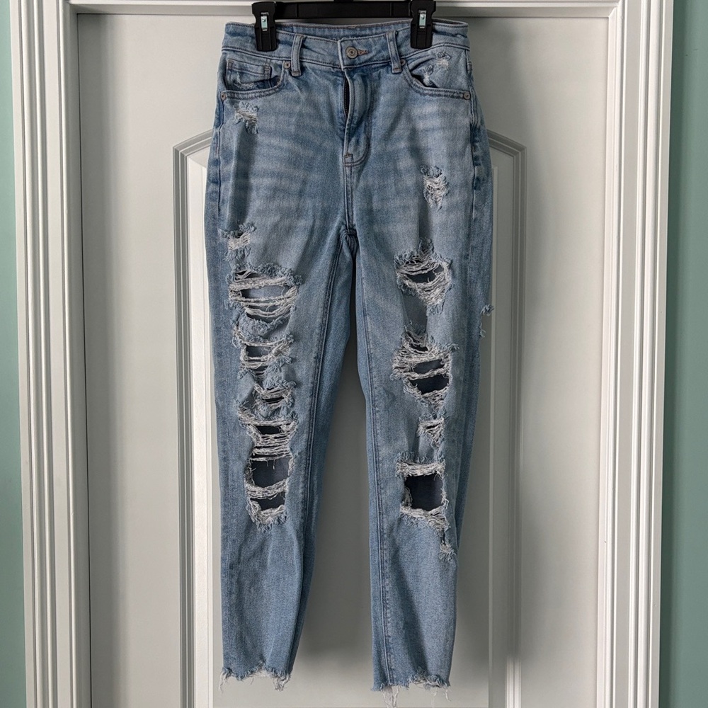 American Eagle Outfitters Light Blue Distressed Boyfriend Jeans